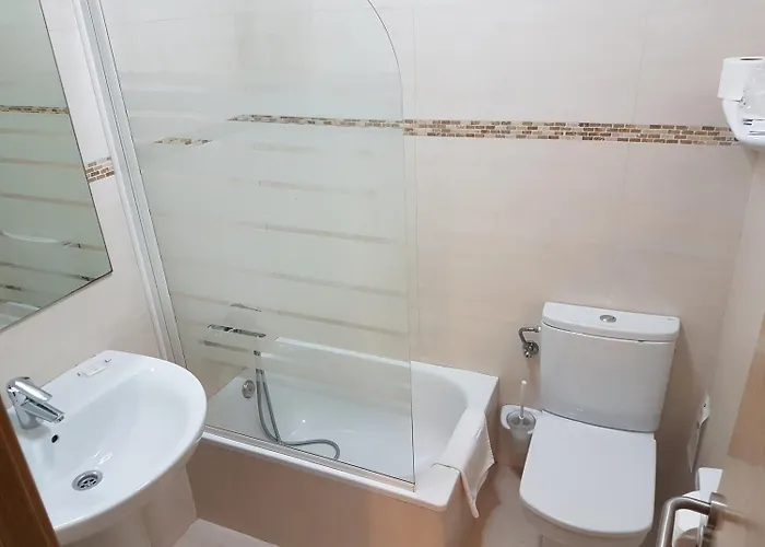 Magallanes בית הארחה 2*